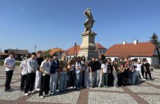 Więcej o: Wycieczka klasy 2B i 3A na Podlasie i Litwę