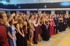 Więcej o: Studniówka 2026